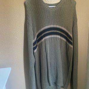 Green men sweatshirt